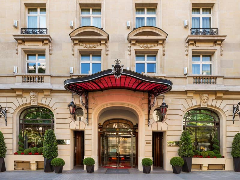 Hôtel Le Royal Monceau Raffles Paris — building