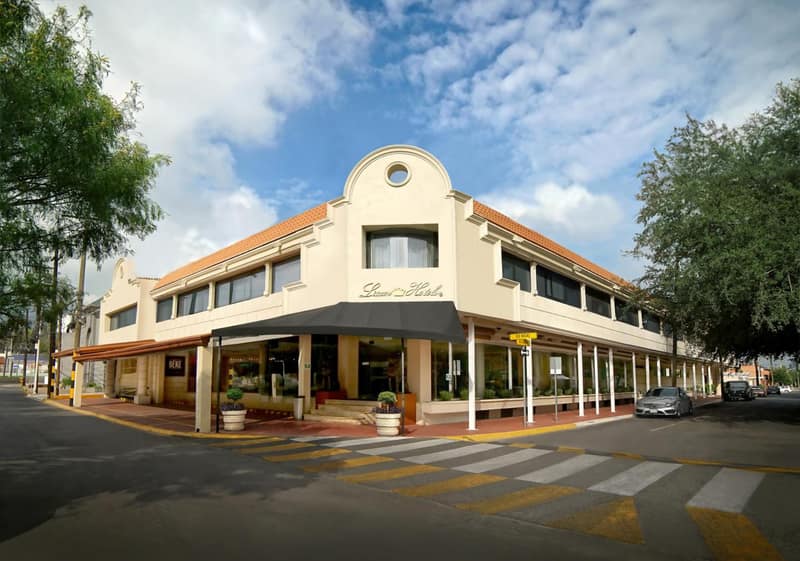 Antaris Valle — building