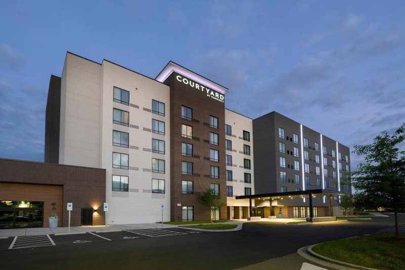 Courtyard by Marriott Charlotte Waverly — building