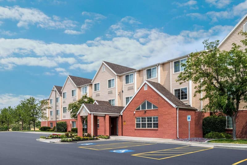 Microtel Inn & Suites by Wyndham Salt Lake City Airport — building