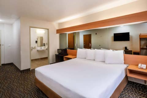 Microtel Inn & Suites by Wyndham Salt Lake City Airport — photo 7