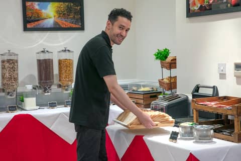 Queensway Hotel, Sure Hotel Collection by Best Western — breakfast buffet