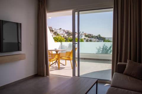 Costa Adeje Garden Aparthotel — balance & terrace