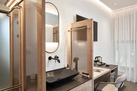NLH MONASTIRAKI - Neighborhood Lifestyle Hotels — photo 2
