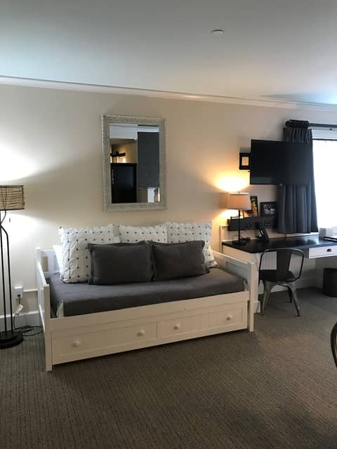 Village Hotel on Biltmore Estate — photo 3