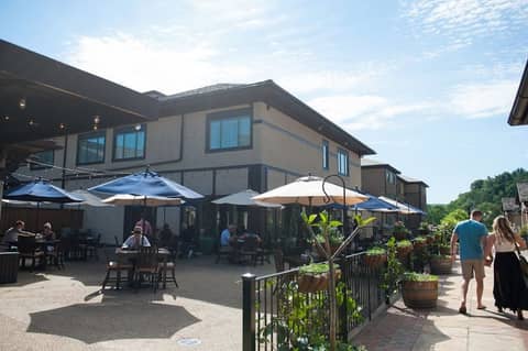 Village Hotel on Biltmore Estate — photo 9