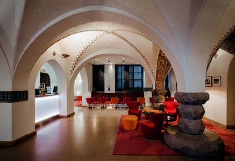 Home Hotel Jugend — recepcion & lobby