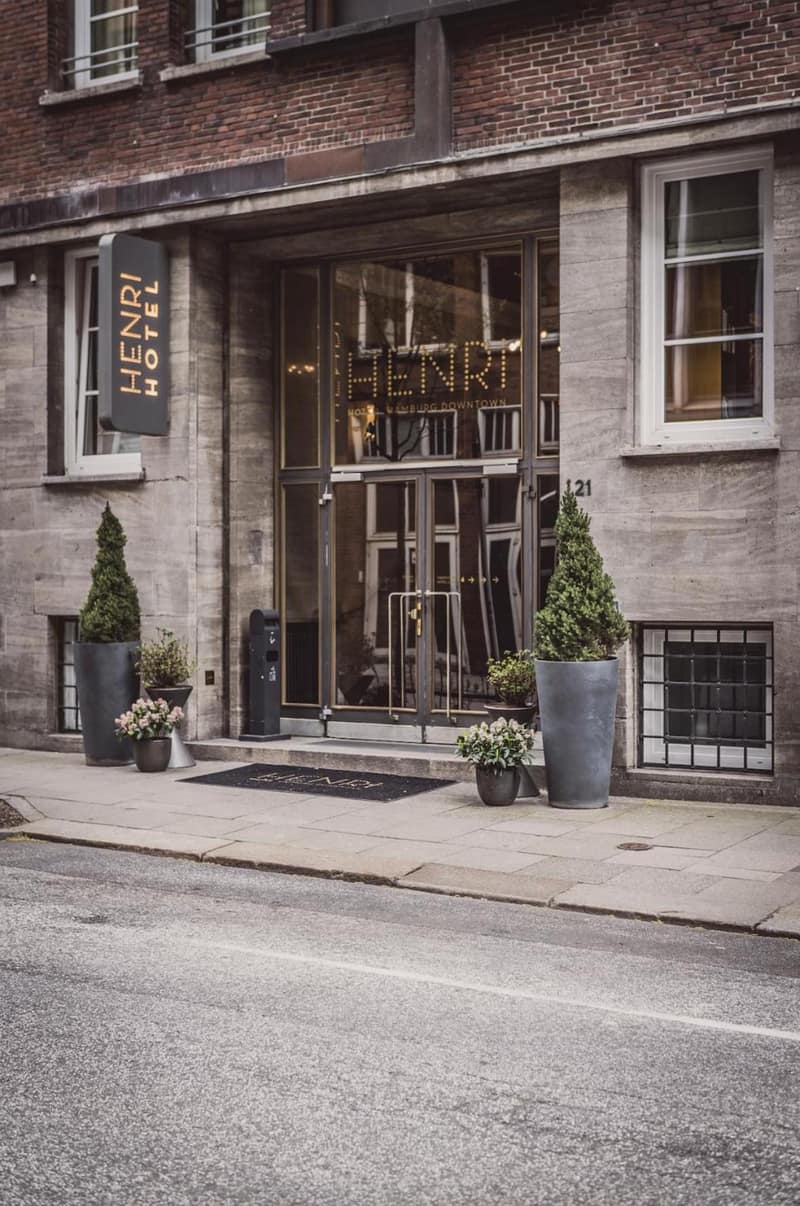 HENRI Hotel Hamburg — building
