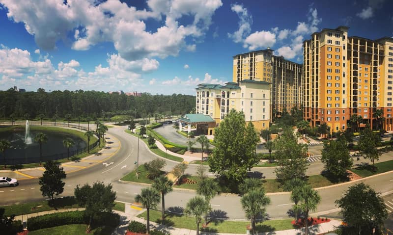 Lake Buena Vista Resort Village and Spa, Near Disney — building