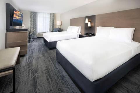 La Quinta Inn & Suites by Wyndham Downtown Asheville — photo 6