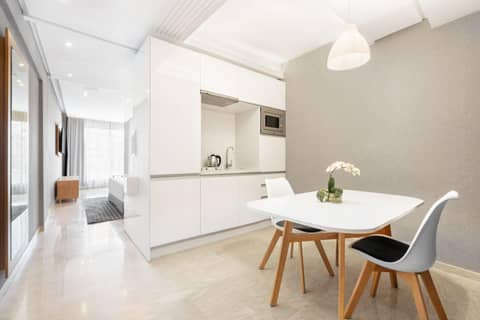Mid Town Hotel Casablanca — kitchen