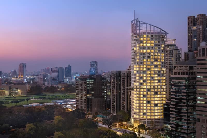 Dusit Suites Hotel Ratchadamri, Bangkok — building