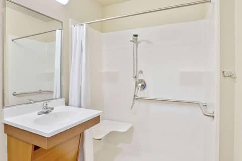 WoodSpring Suites Columbus North I-270 — photo 4