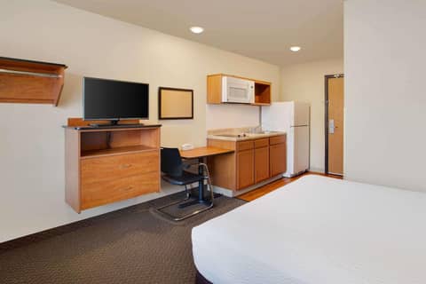 WoodSpring Suites Columbus North I-270 — photo 5