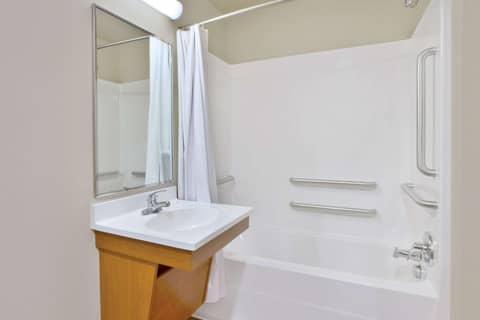 WoodSpring Suites Columbus North I-270 — photo 8