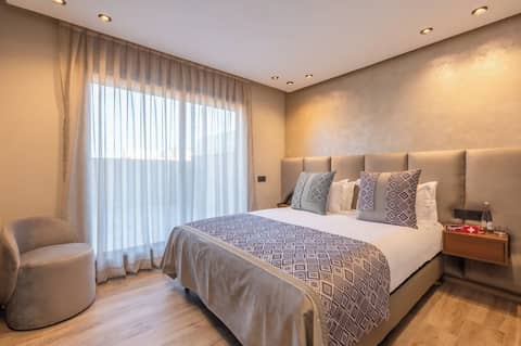 Swiss Continental Hôtel — hotel room
