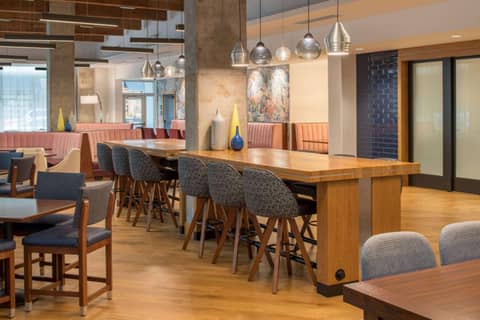 Hampton Inn And Suites By Hilton Portland-Pearl District — photo 2