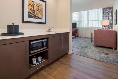 Hampton Inn And Suites By Hilton Portland-Pearl District — photo 4