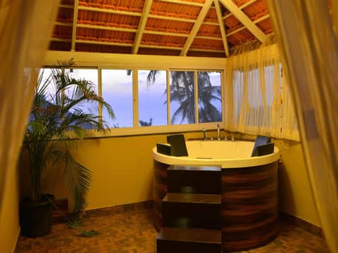 Orabella Villas & Suites — bathroom