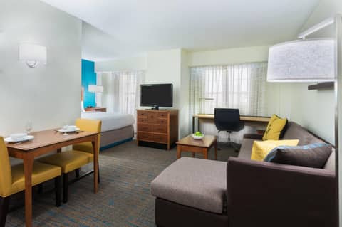 Residence Inn by Marriott St. Louis Downtown — hotel room