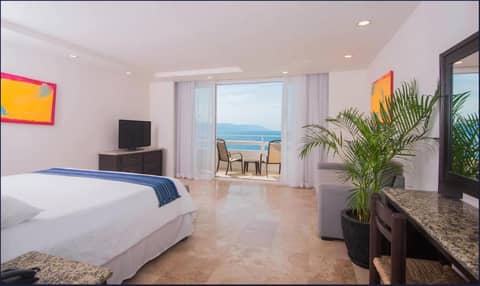Delfin Beachfront Resort - Downtown Puerto Vallarta Optional All-Inclusive — photo 5