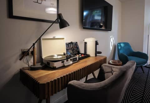 Boutique 50 — hotel room