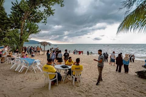 EXECUTIVES Pantai Seaview Batu Ferringhi 2704 - 2 Bedrooms — photo 3