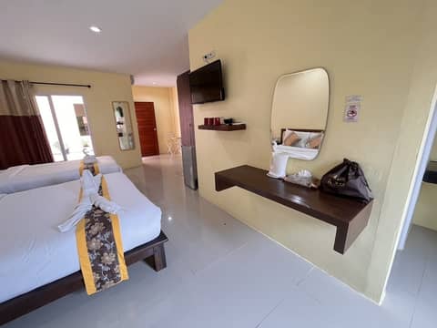 Anyavee Chom By The Sea — hotel room