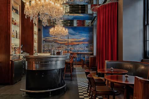 Kaya Great Northern Hotel, London — restaurant