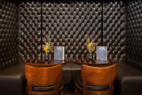 Kaya Great Northern Hotel, London — restaurant