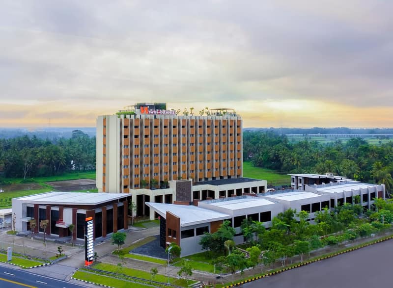 Swiss-Belhotel Airport Yogyakarta — building