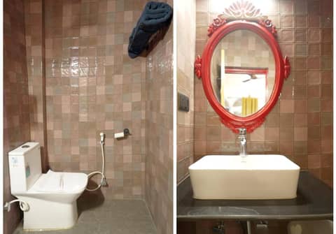 Maya Hotel & Restaurant — bathroom