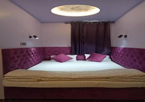 Maya Hotel & Restaurant — hotel room