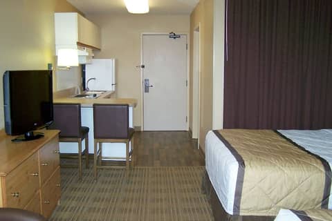 Beachwood Extended Suites — photo 4