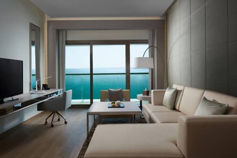 Royal M Hotel Abu Dhabi by Gewan — hotel room