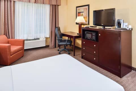 Holiday Inn Express Hotel & Suites Portland - Jantzen Beach by IHG — photo 9