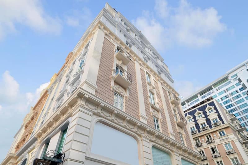 Kingston Suites Bangkok Sukhumvit 15 by Kingston Hotels — building