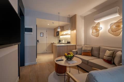 Oli Hotel and Suites — photo 9