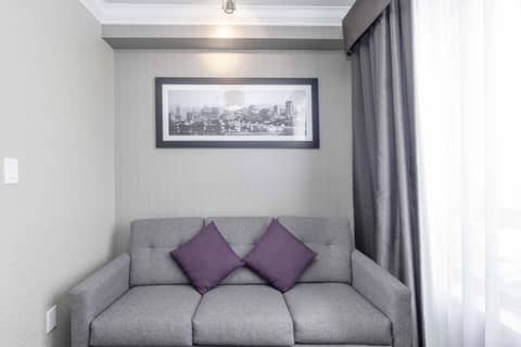 Sandman Hotel & Suites Calgary South — photo 2