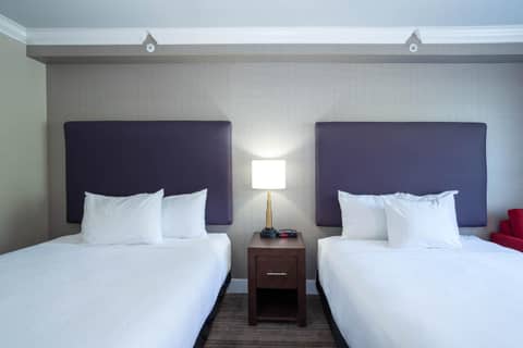 Sandman Hotel & Suites Calgary South — photo 4
