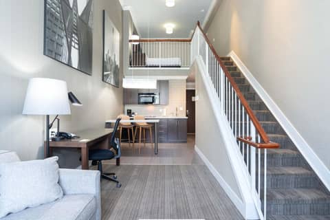 Sandman Hotel & Suites Calgary South — photo 5