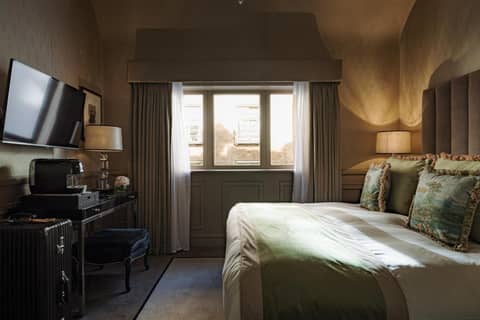 Althoff St James's Hotel & Club London — hotel room