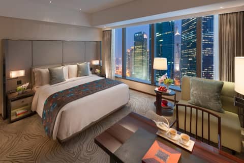 Mandarin Oriental Pudong, Shanghai — hotel room