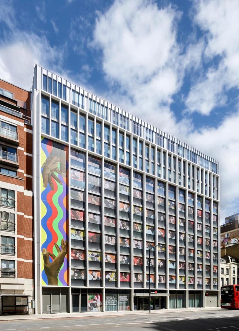 citizenM London Victoria Station — building
