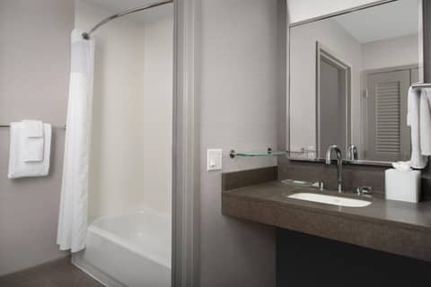 Courtyard by Marriott Savannah Downtown - Historic District — photo 6