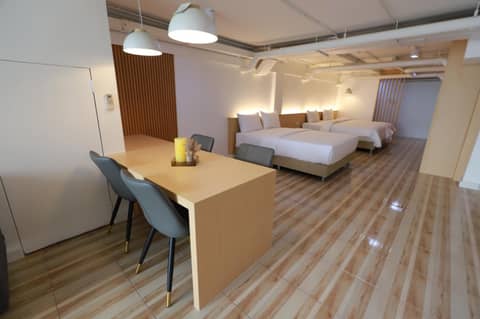Sovereign Group Hotel at Pratunam — photo 2