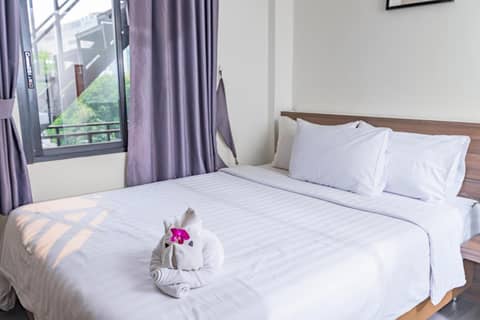Sovereign Group Hotel at Pratunam — photo 8