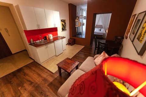 Lounge Apartments — kitchen