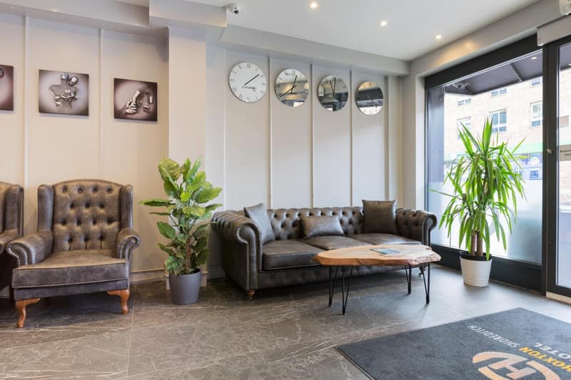 Central Hoxton Shoreditch — recepcion & lobby