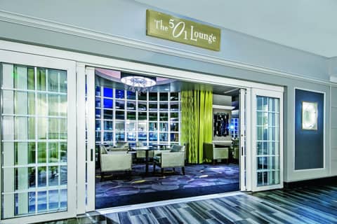 La Quinta Inn & Suites by Wyndham San Antonio Riverwalk — photo 8